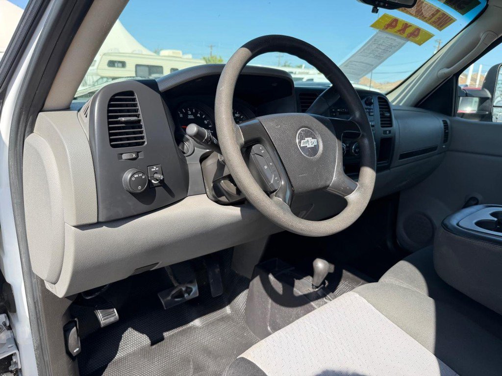 Used 2009 Chevrolet Silverado 1500 W/T AWD/4WD image 16