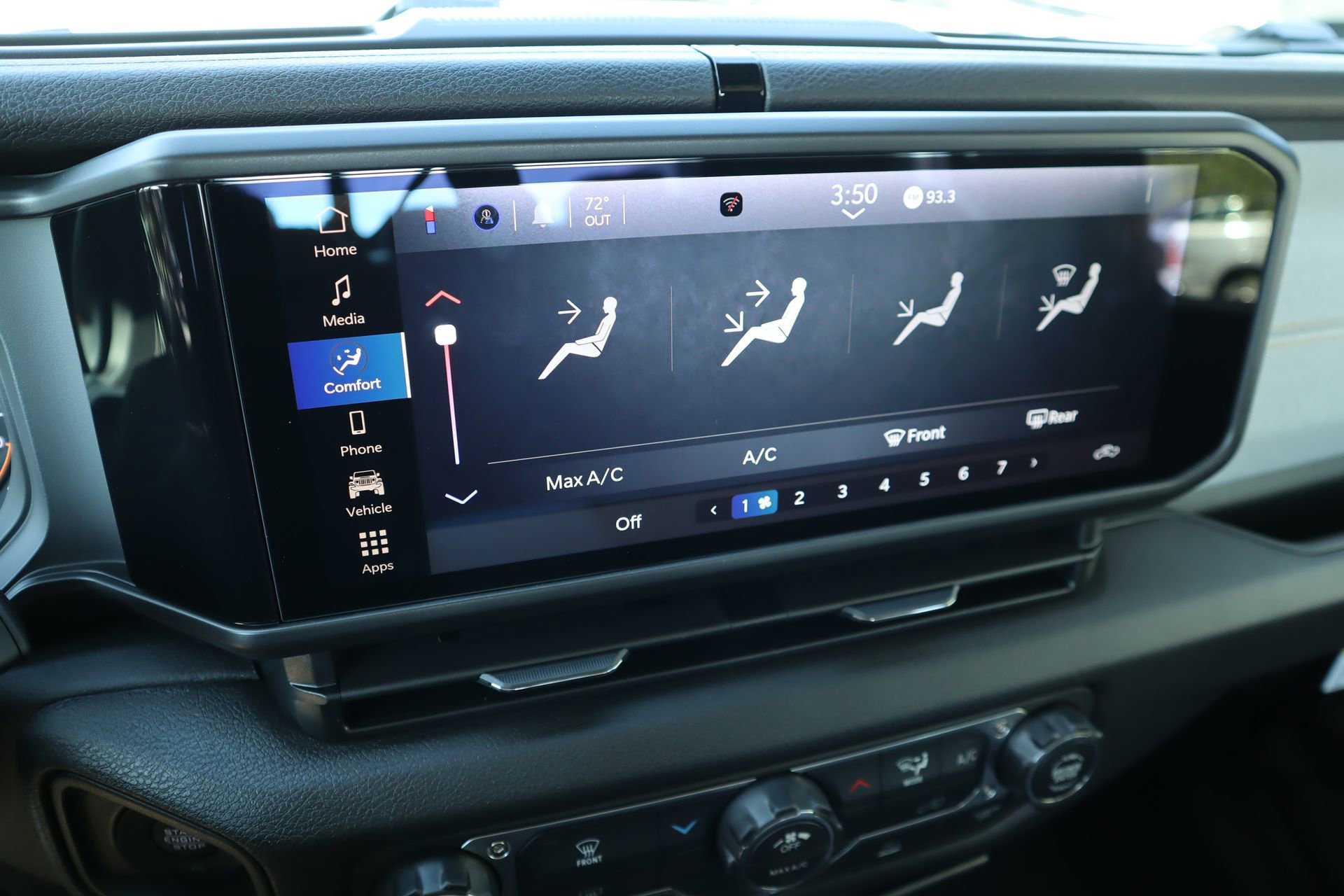New 2026 Jeep Gladiator Sport AWD/4WD image 6