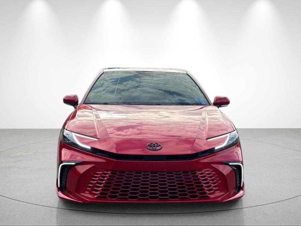Used 2025 Toyota Camry XSE FWD image 8