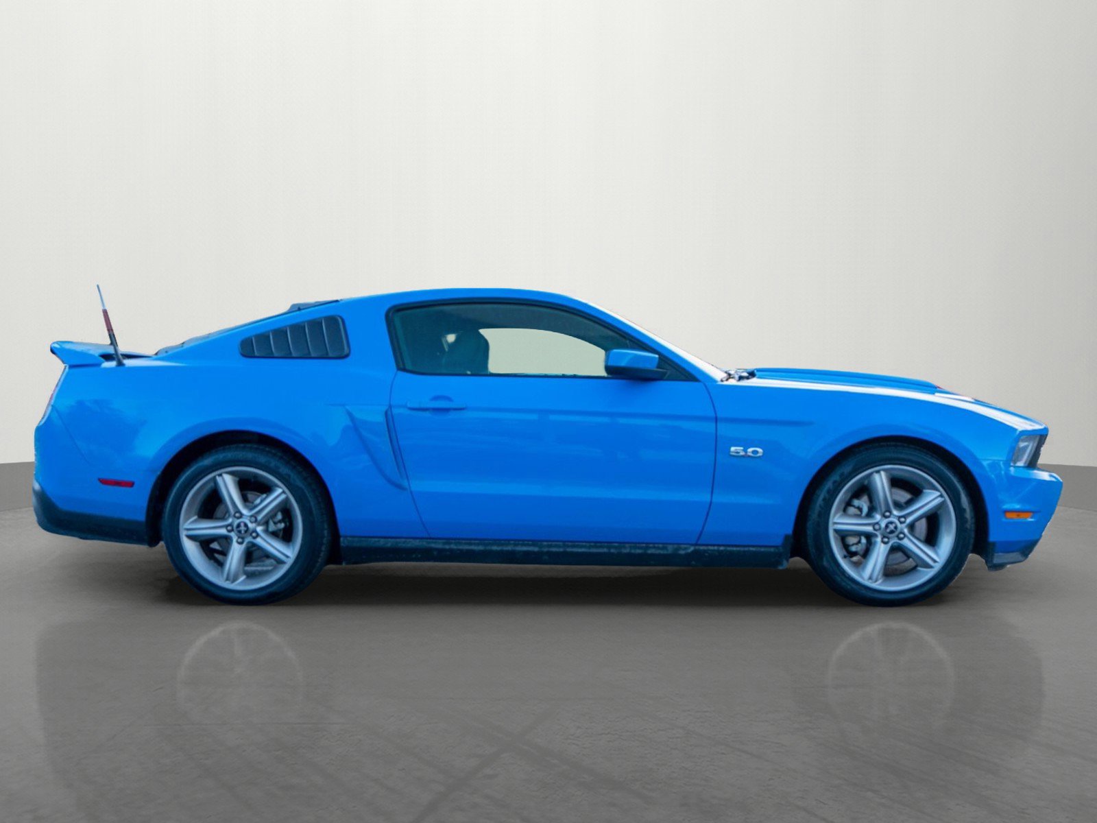 Used 2011 Ford Mustang GT w/ Security Pkg image 6