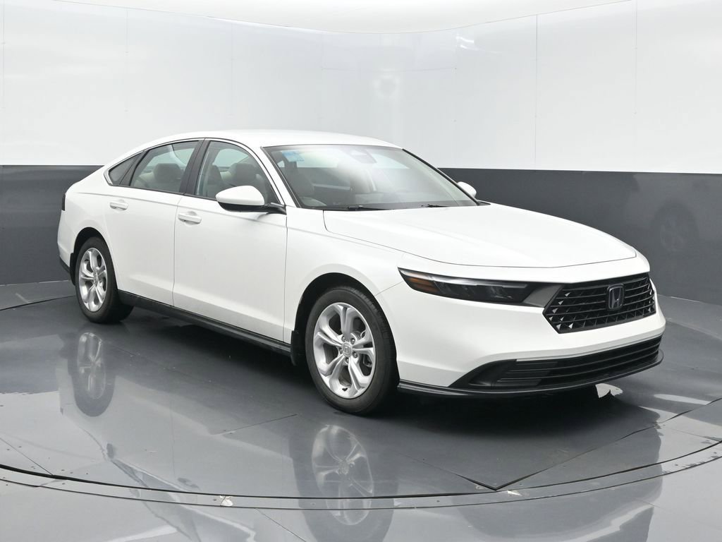 Used 2025 Honda Accord LX image 1