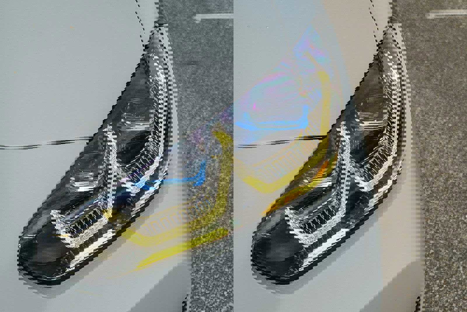 Used 2023 BMW M4 CSL image 7