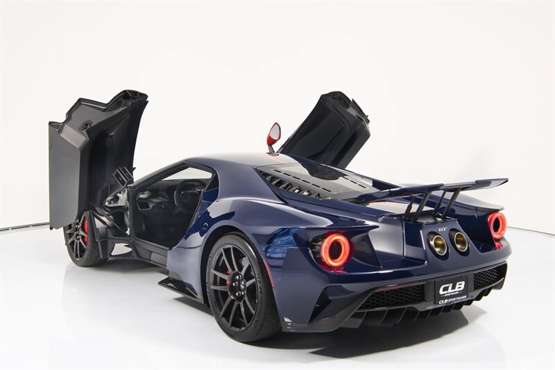 Used 2020 Ford GT Carbon Series RWD image 35