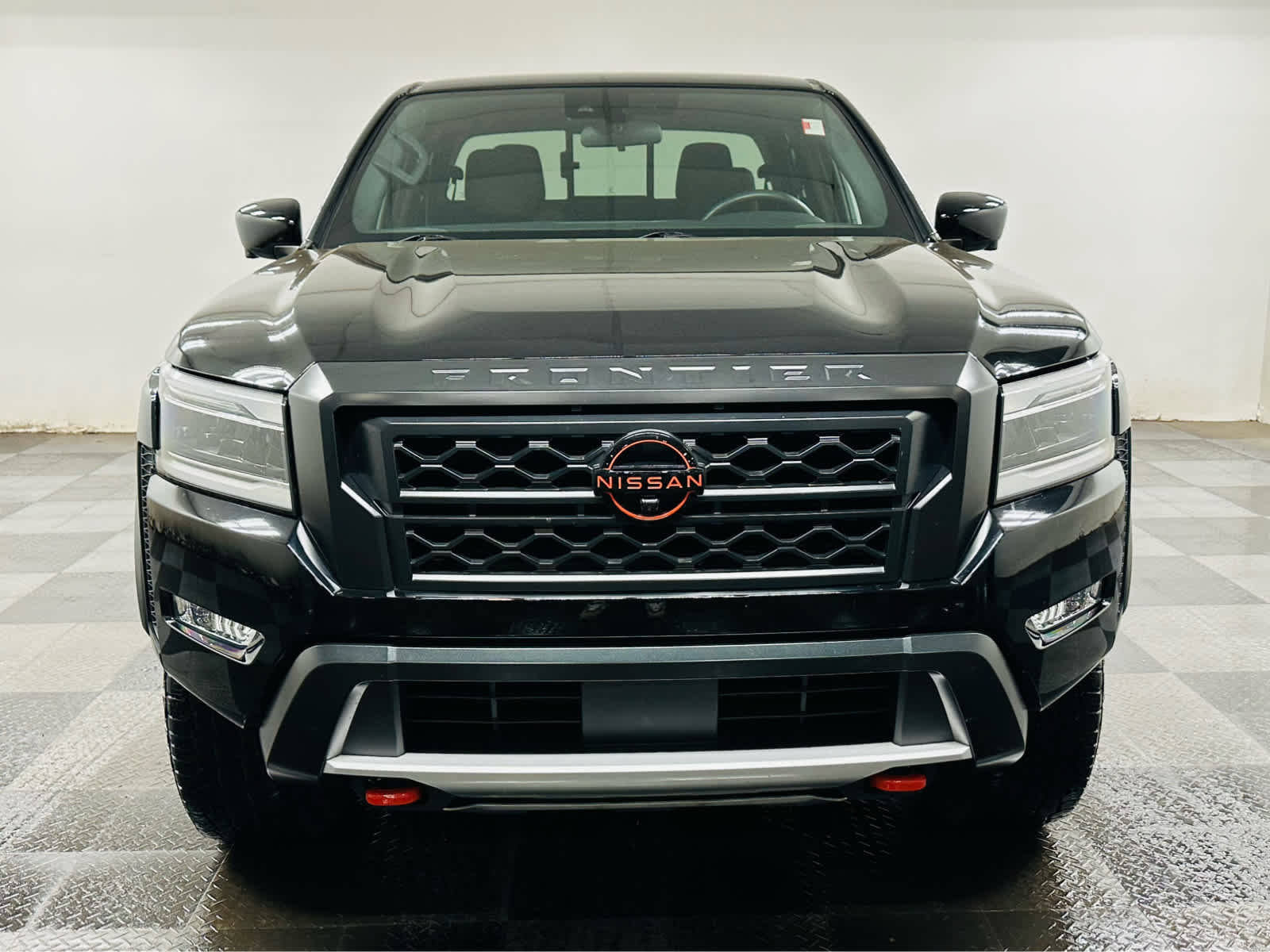 Used 2023 Nissan Frontier PRO-4X w/ Pro Convenience Package image 2