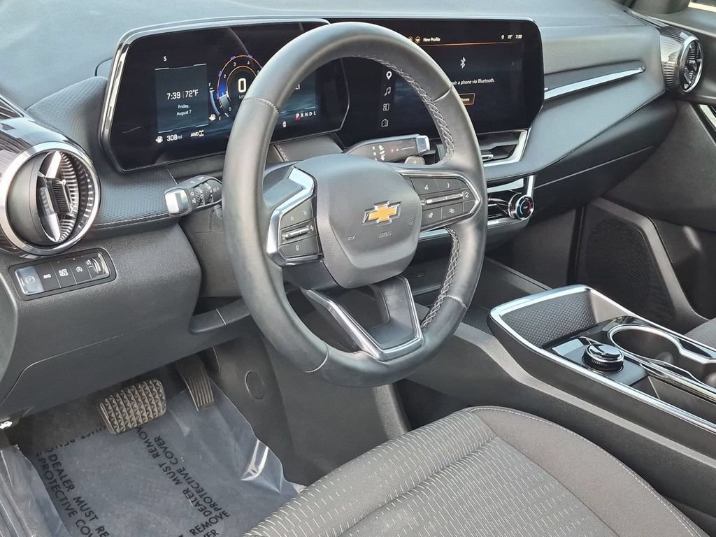 Used 2026 Chevrolet Equinox LT AWD/4WD image 14