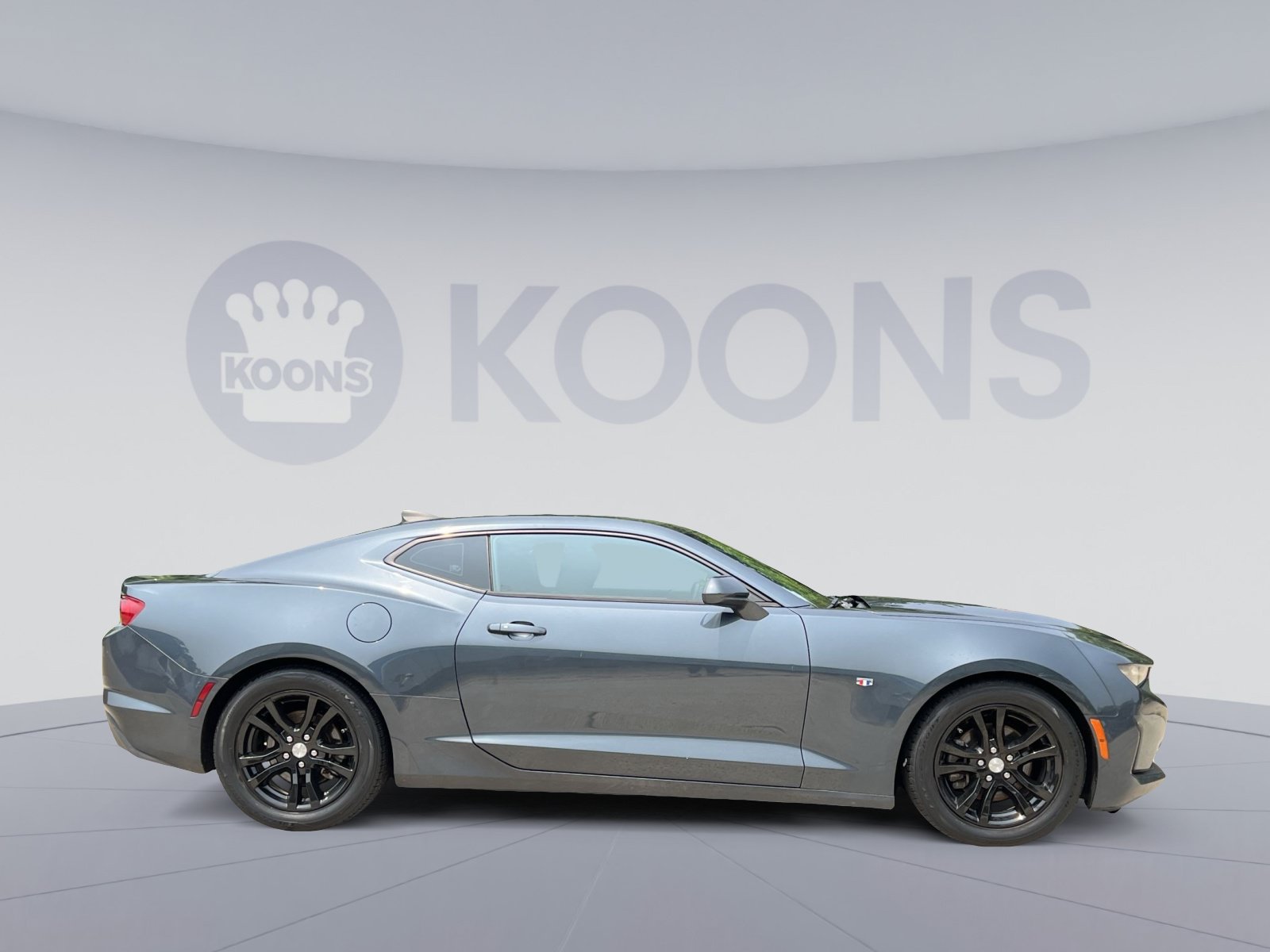 Used 2020 Chevrolet Camaro LS RWD image 8