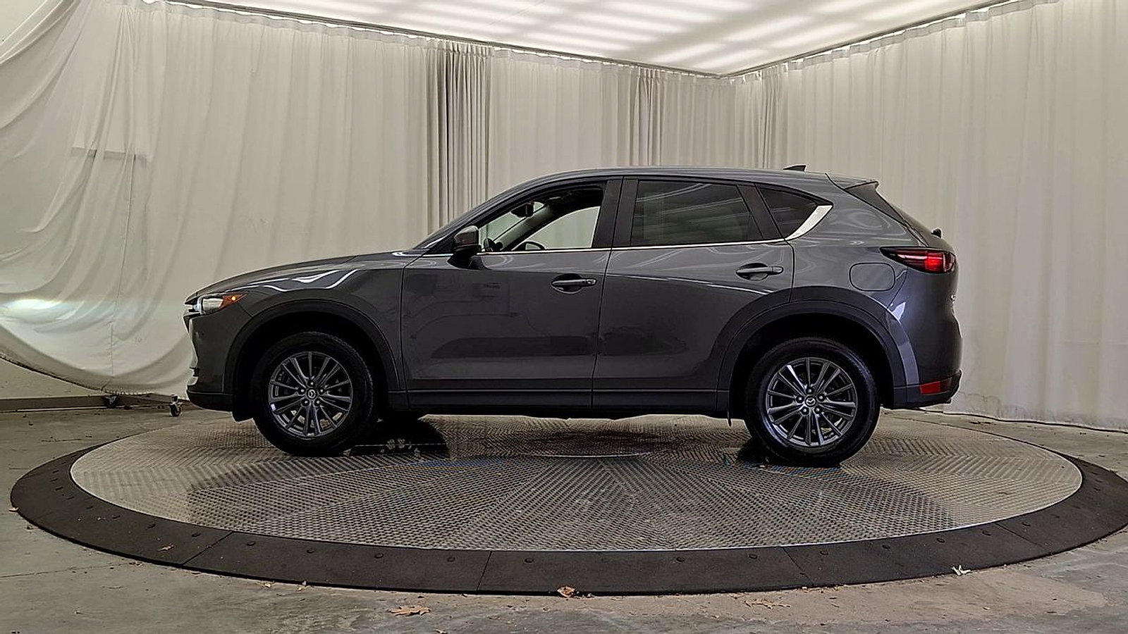 Used 2020 MAZDA CX-5 Touring AWD/4WD image 2