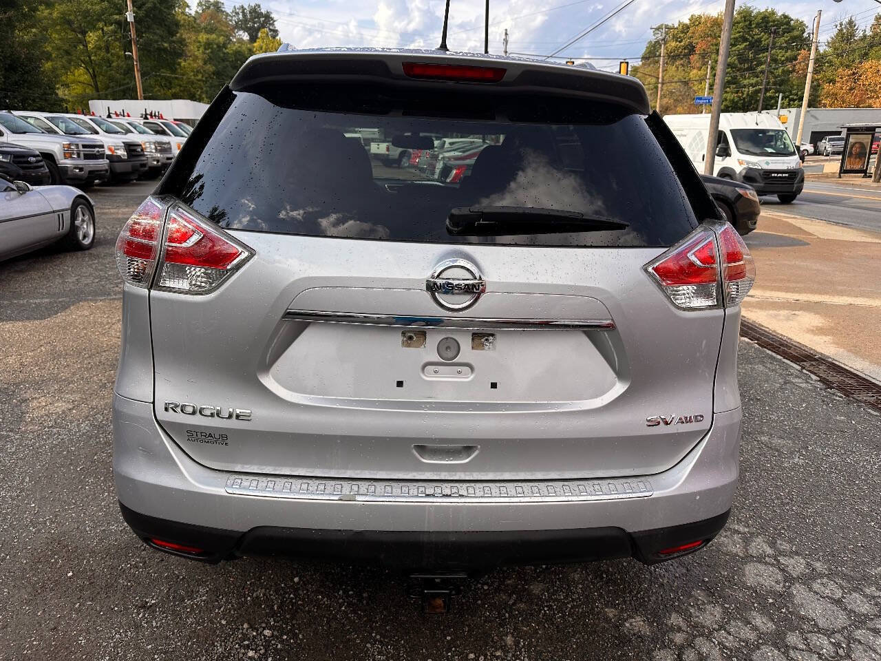 Used 2015 Nissan Rogue SV w/ SV Premium Package AWD/4WD image 4