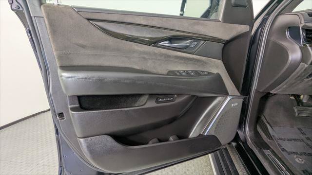 Used 2017 Cadillac Escalade ESV Platinum AWD/4WD image 11