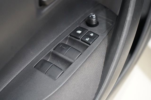 Used 2025 Toyota Corolla LE image 20