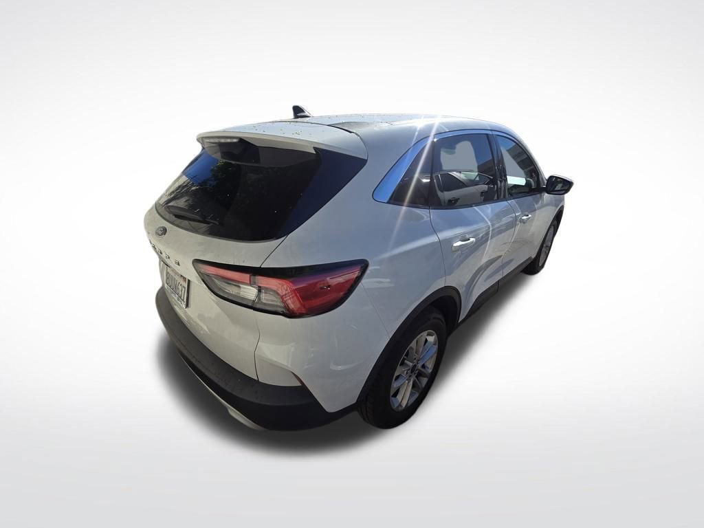 Used 2020 Ford Escape SE image 6