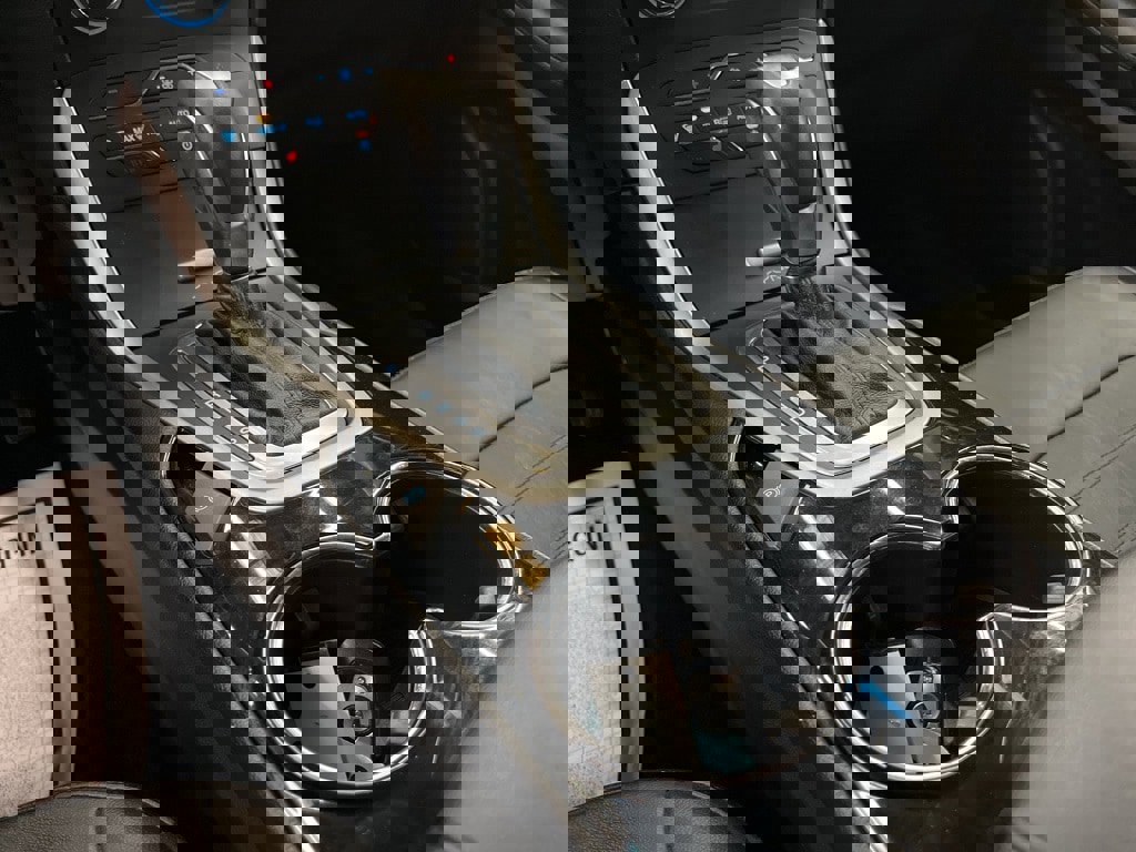 Used 2017 Ford Edge SEL w/ Equipment Group 201A image 28