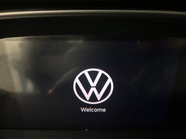 Used 2025 Volkswagen Jetta SE w/ Sunroof Package image 14