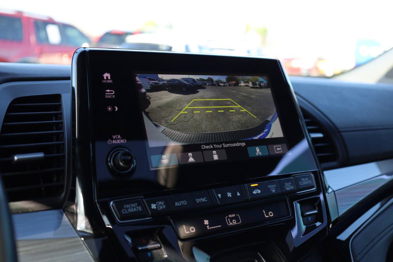 Used 2023 Honda Odyssey Elite image 11