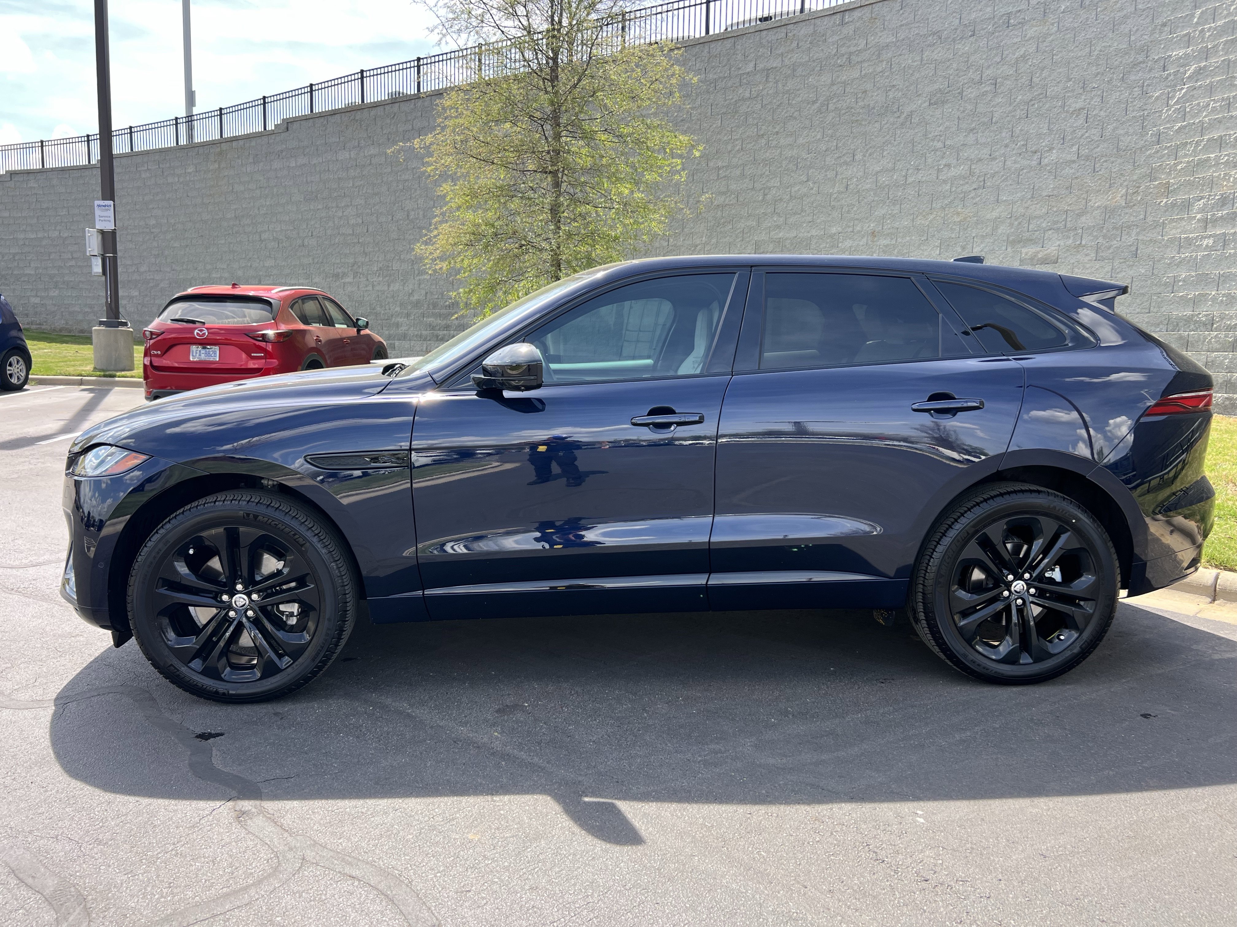 Certified 2026 Jaguar F-PACE R-Dynamic S AWD/4WD image 4