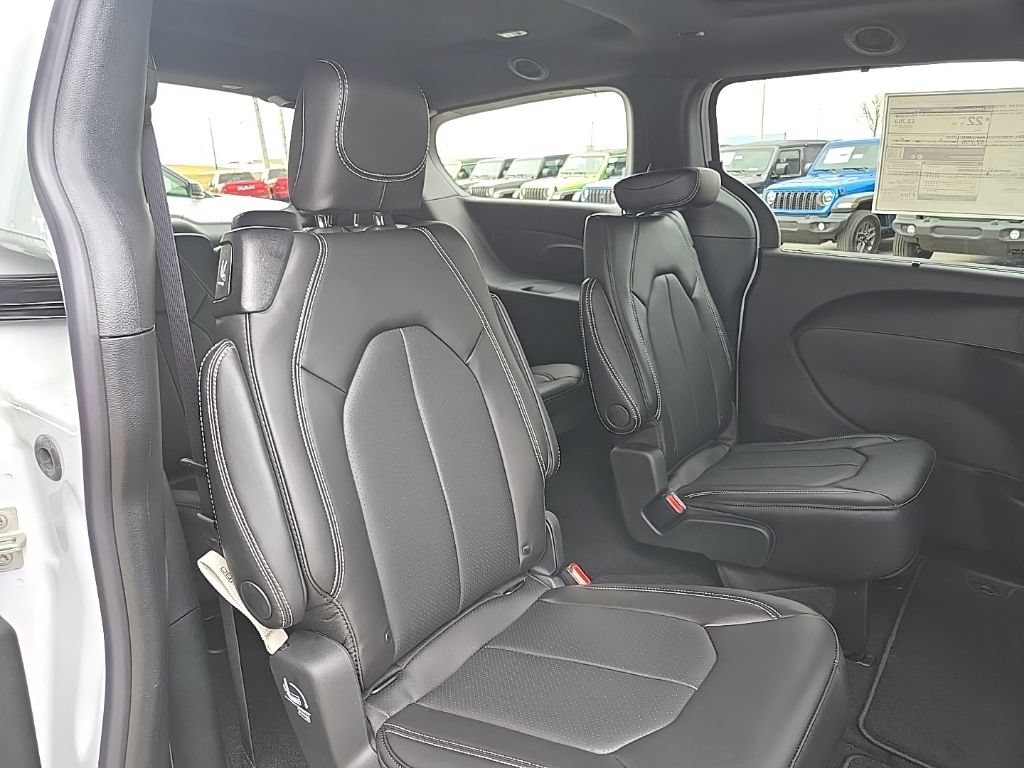 New 2026 Chrysler Pacifica Select w/ S Appearance Package FWD image 78