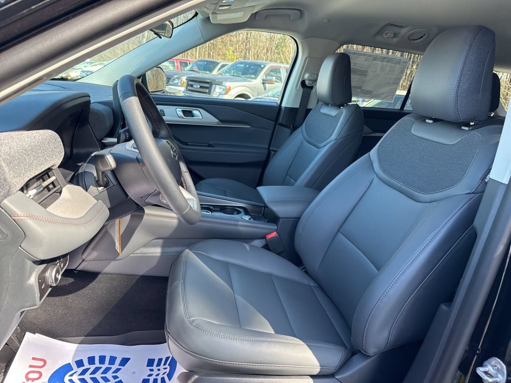 New 2026 Ford Explorer Active w/ Active Comfort Package AWD/4WD image 12