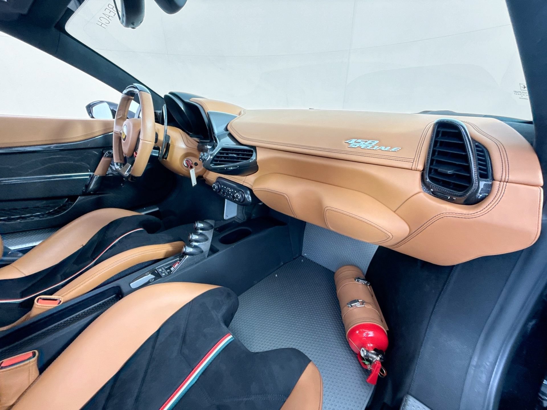 Certified 2015 Ferrari 458 Speciale Coupe RWD image 24