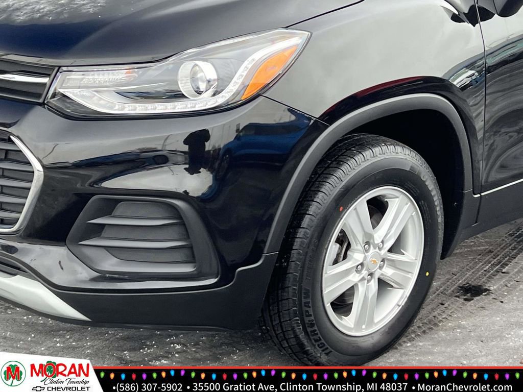 Certified 2022 Chevrolet Trax LT w/ LT Convenience Package image 8