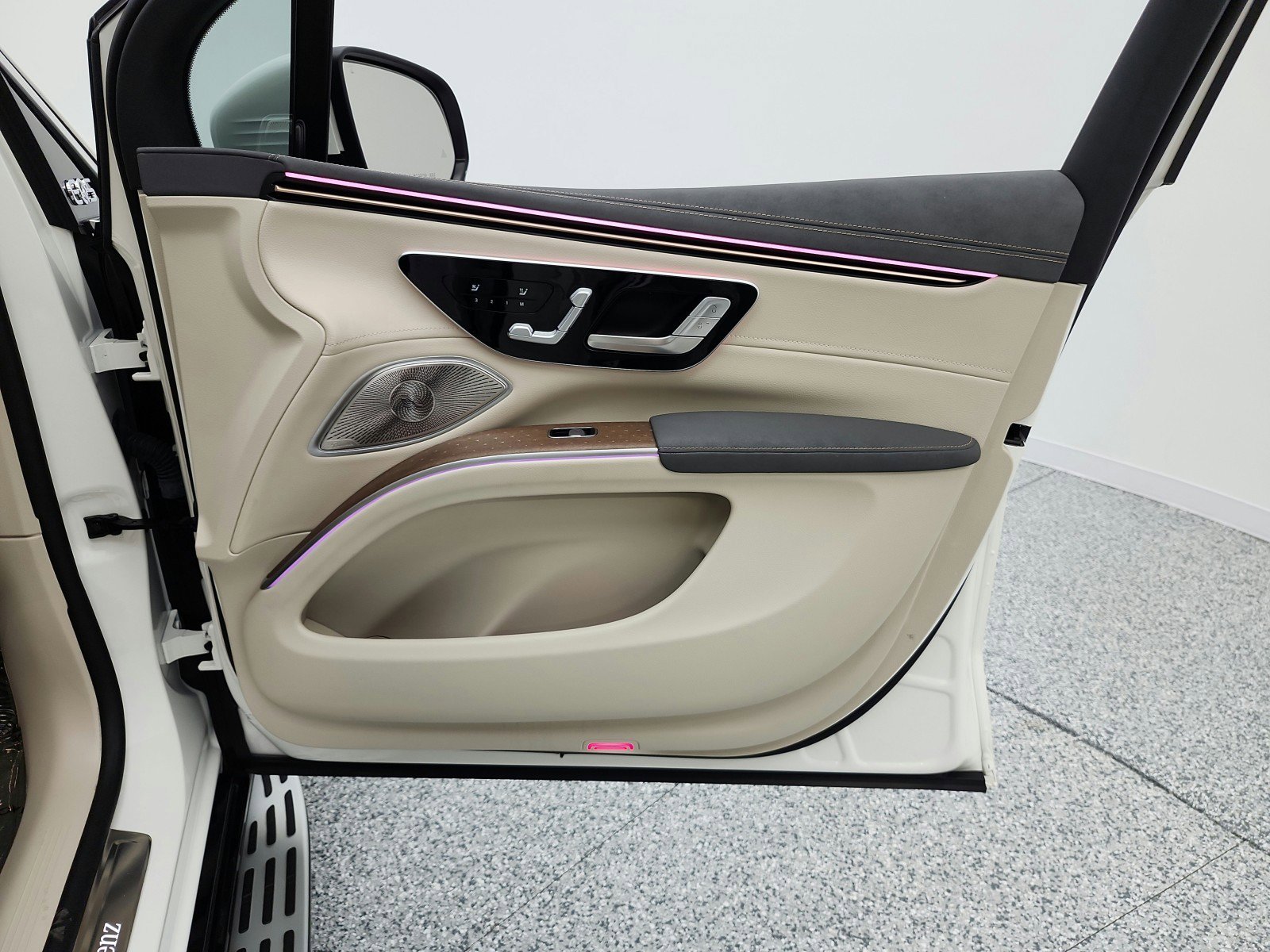 Certified 2023 Mercedes-Benz EQS 450+ SUV image 26