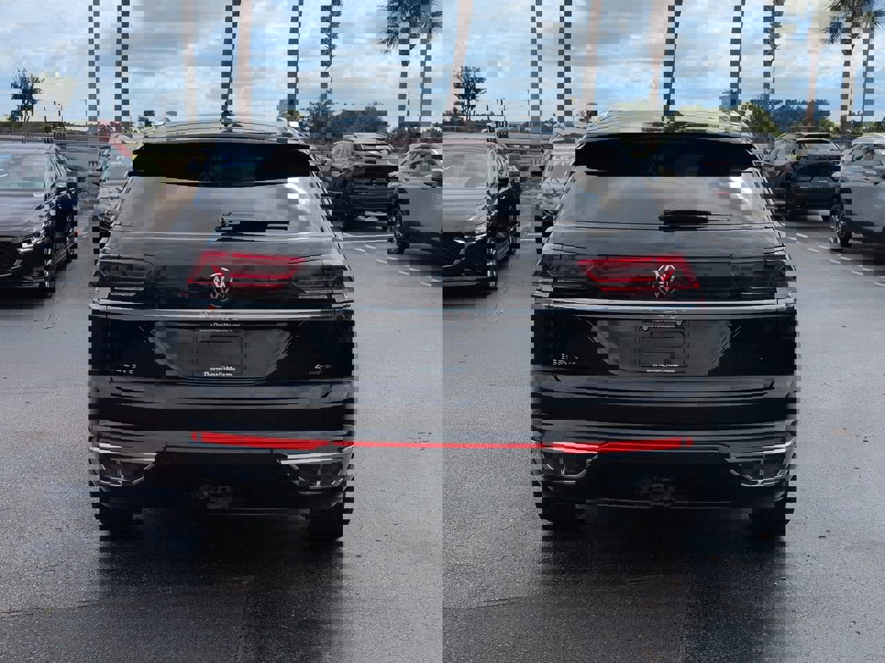 Used 2023 Volkswagen Atlas Cross Sport SEL Premium R-Line AWD/4WD image 5