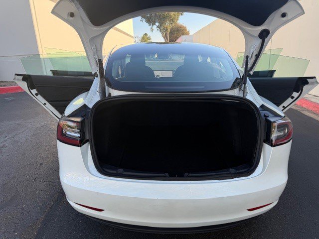 Used 2023 Tesla Model 3 Standard Range image 16