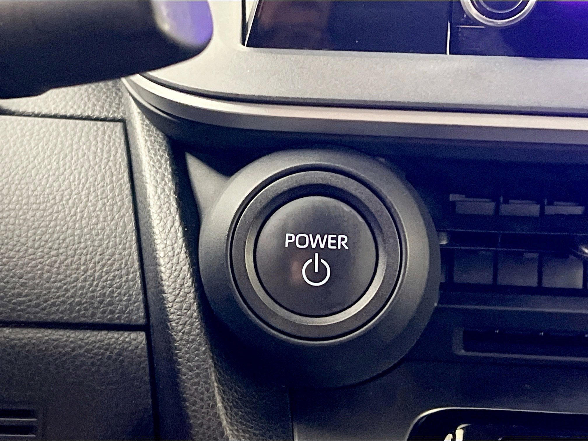 Used 2023 Toyota Prius LE image 24