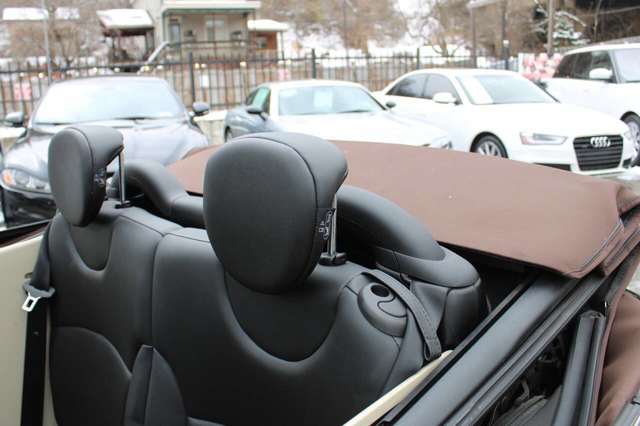 Used 2012 MINI Cooper Convertible image 30