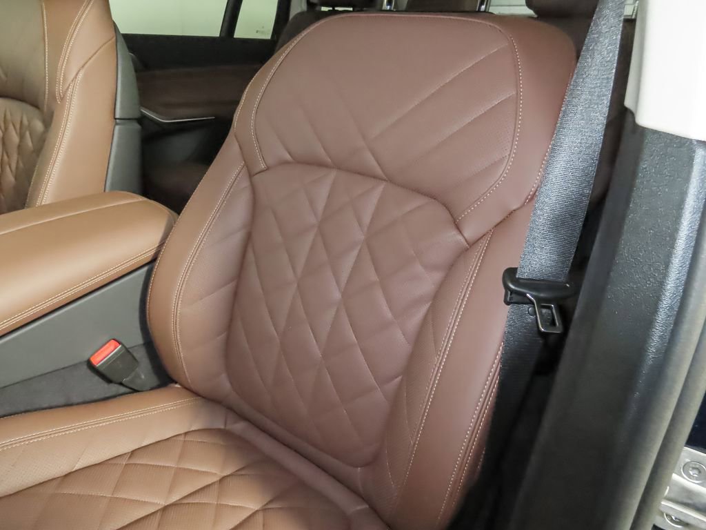 Used 2025 BMW X7 xDrive40i w/ Premium Package AWD/4WD image 15