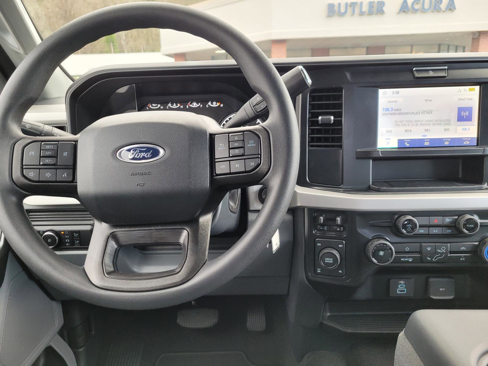 New 2026 Ford F250 XLT w/ FX4 Off-Road Package image 13