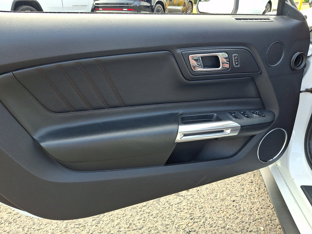 Used 2015 Ford Mustang Premium RWD image 19