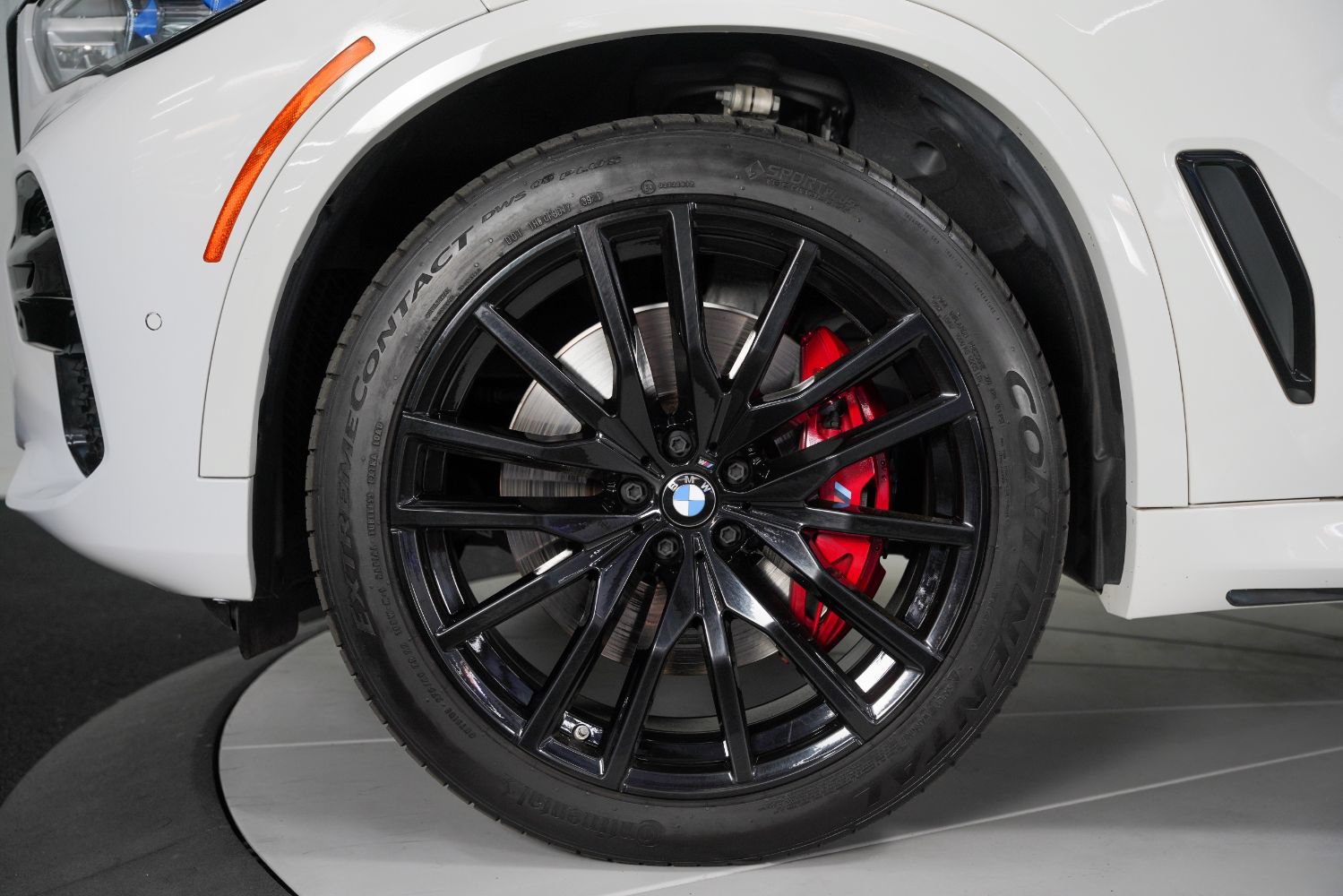 Used 2023 BMW X5 M50i w/ Executive Package AWD/4WD image 16