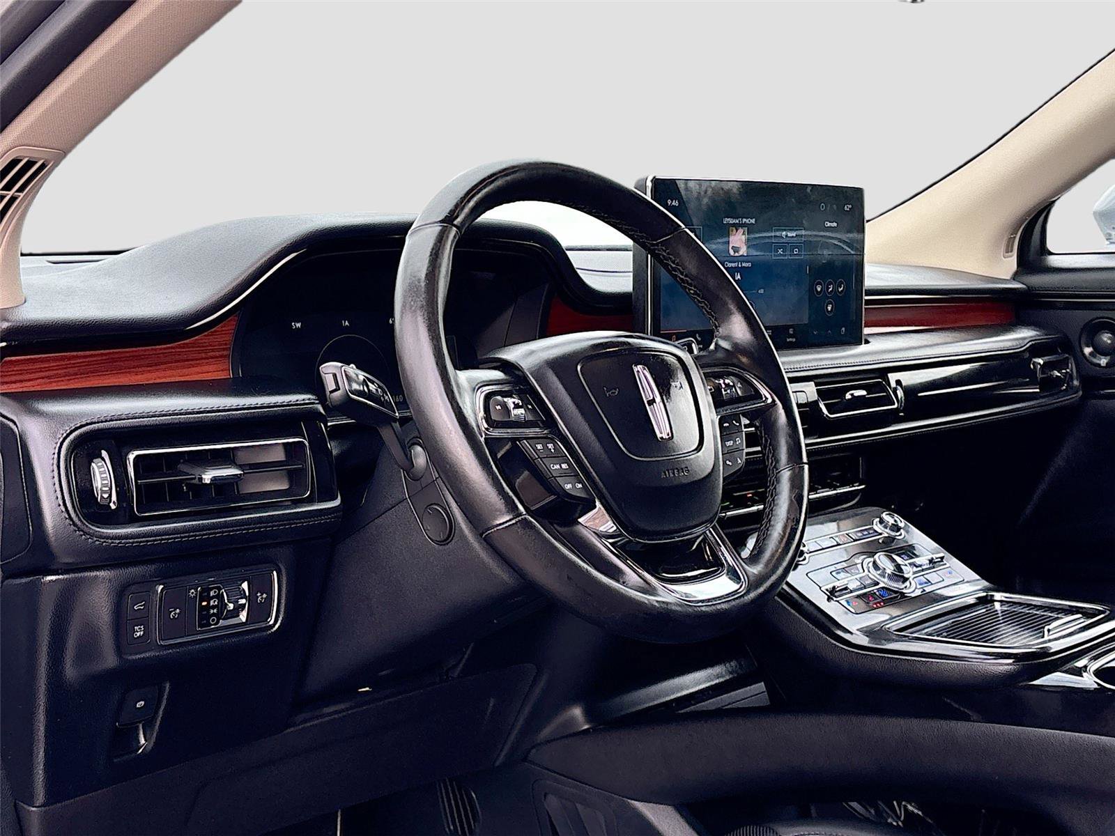 Used 2022 Lincoln Nautilus Reserve w/ Luxury Package image 9