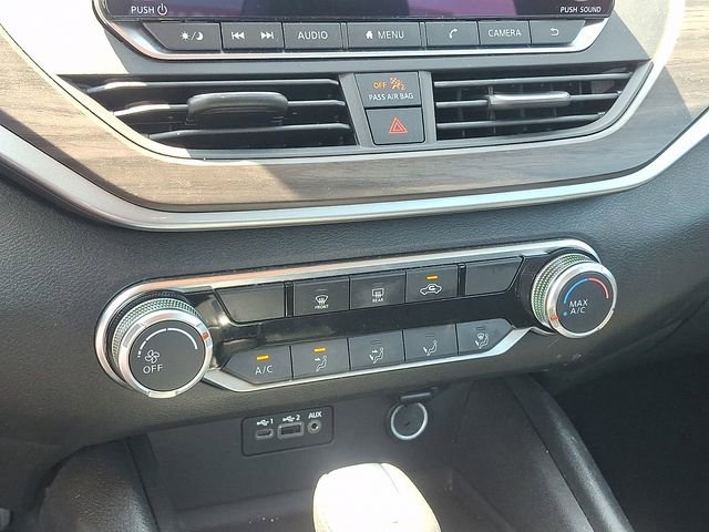 Used 2025 Nissan Altima 2.5 SV FWD image 12