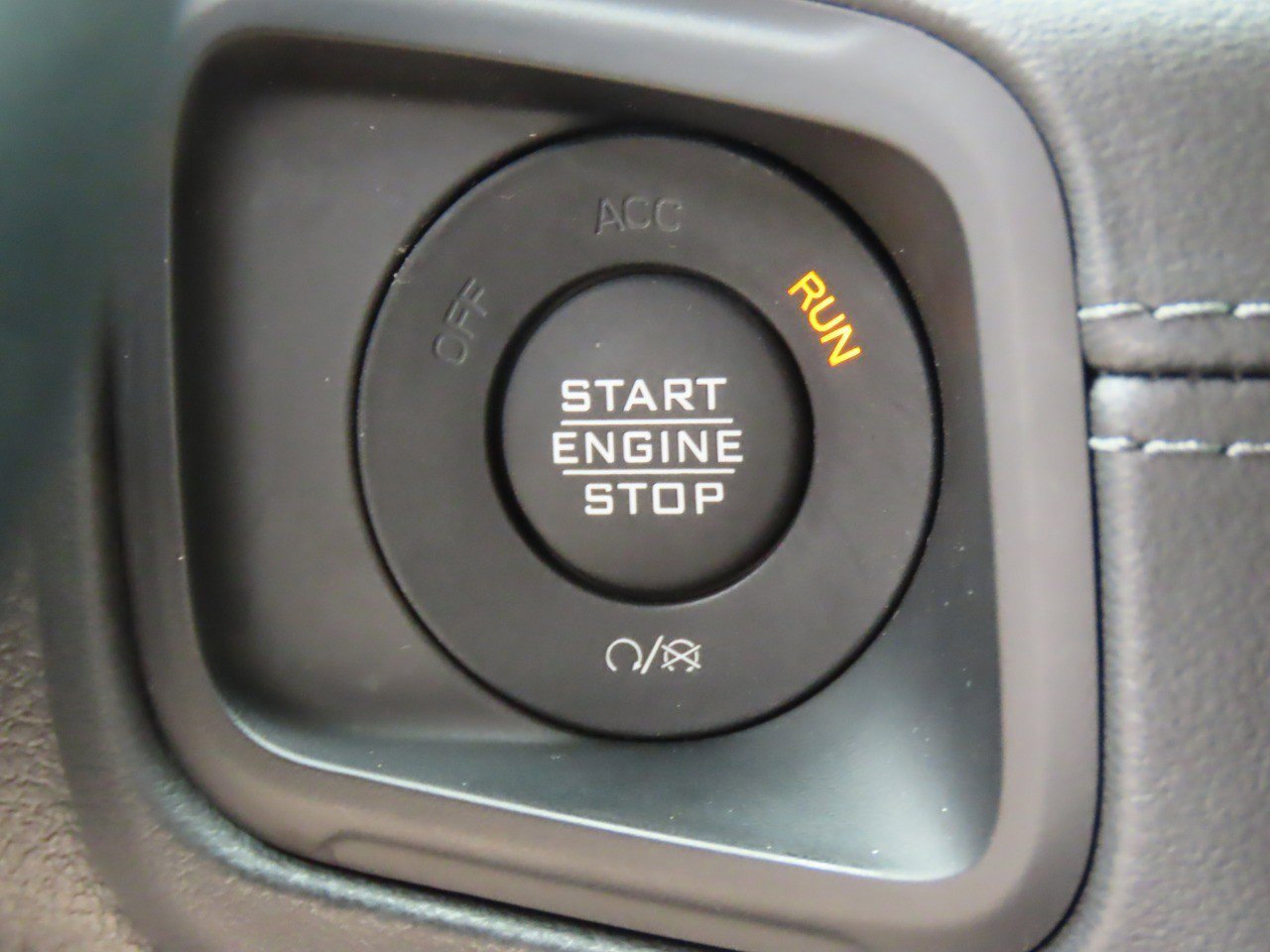 Used 2024 Jeep Gladiator Mojave image 29