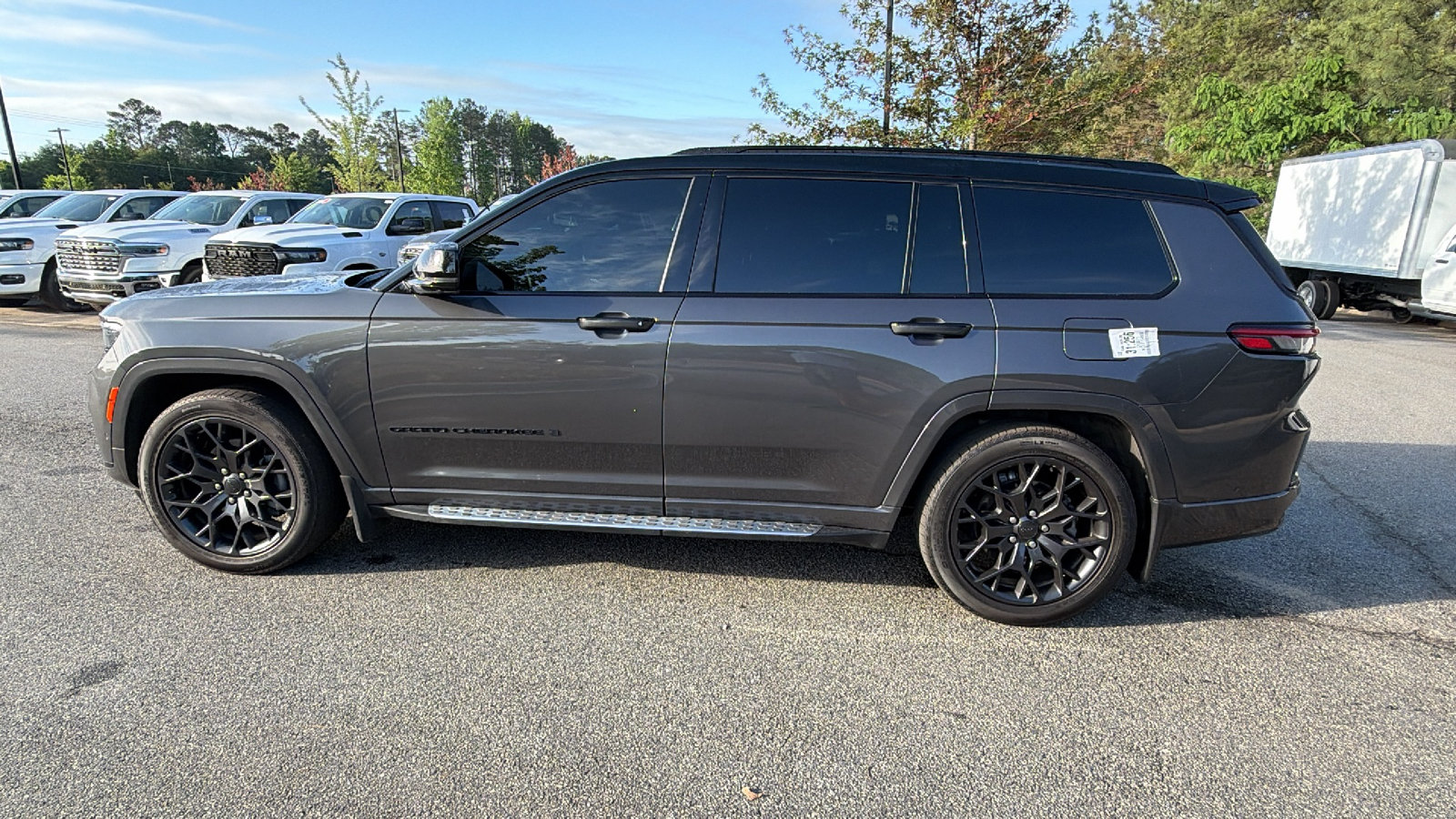 Used 2025 Jeep Grand Cherokee L Summit AWD/4WD image 11