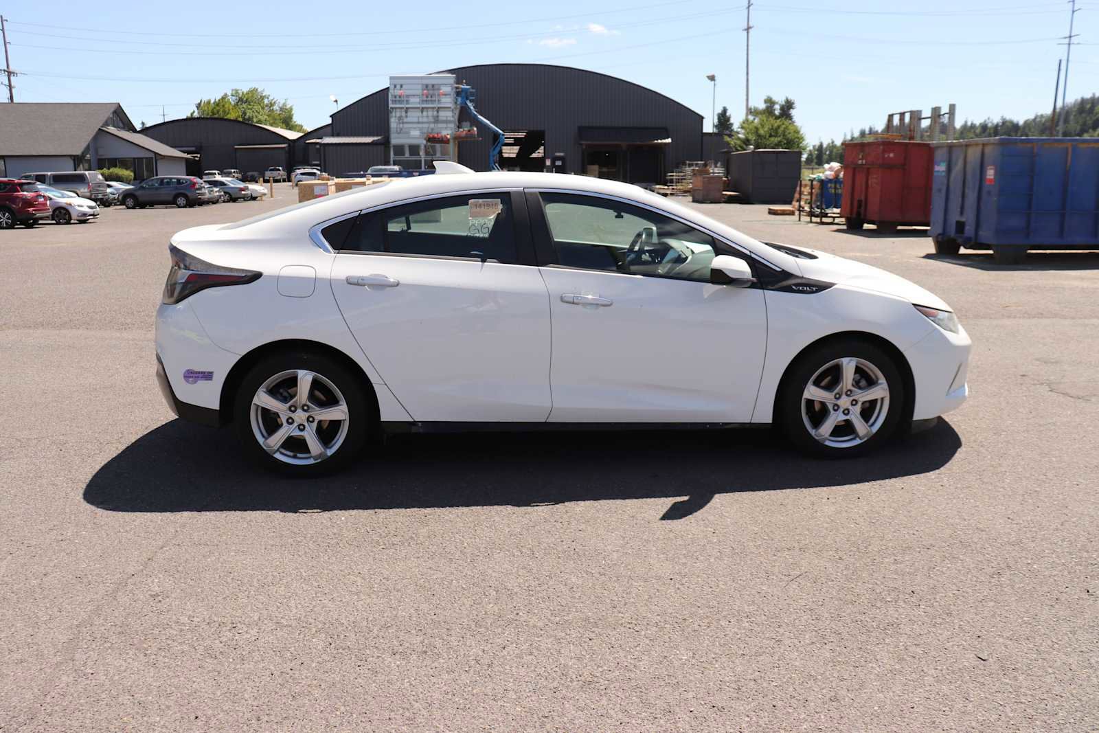 Used 2018 Chevrolet Volt LT w/ Comfort Package FWD image 4