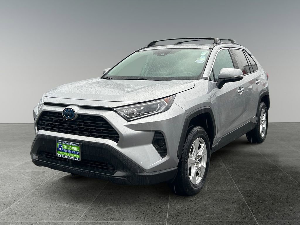 Used 2021 Toyota RAV4 XLE image 4
