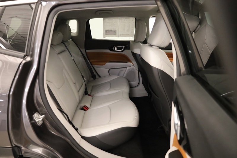 Used 2022 Jeep Compass Limited image 33