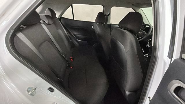 Used 2024 Hyundai Venue SE FWD image 29
