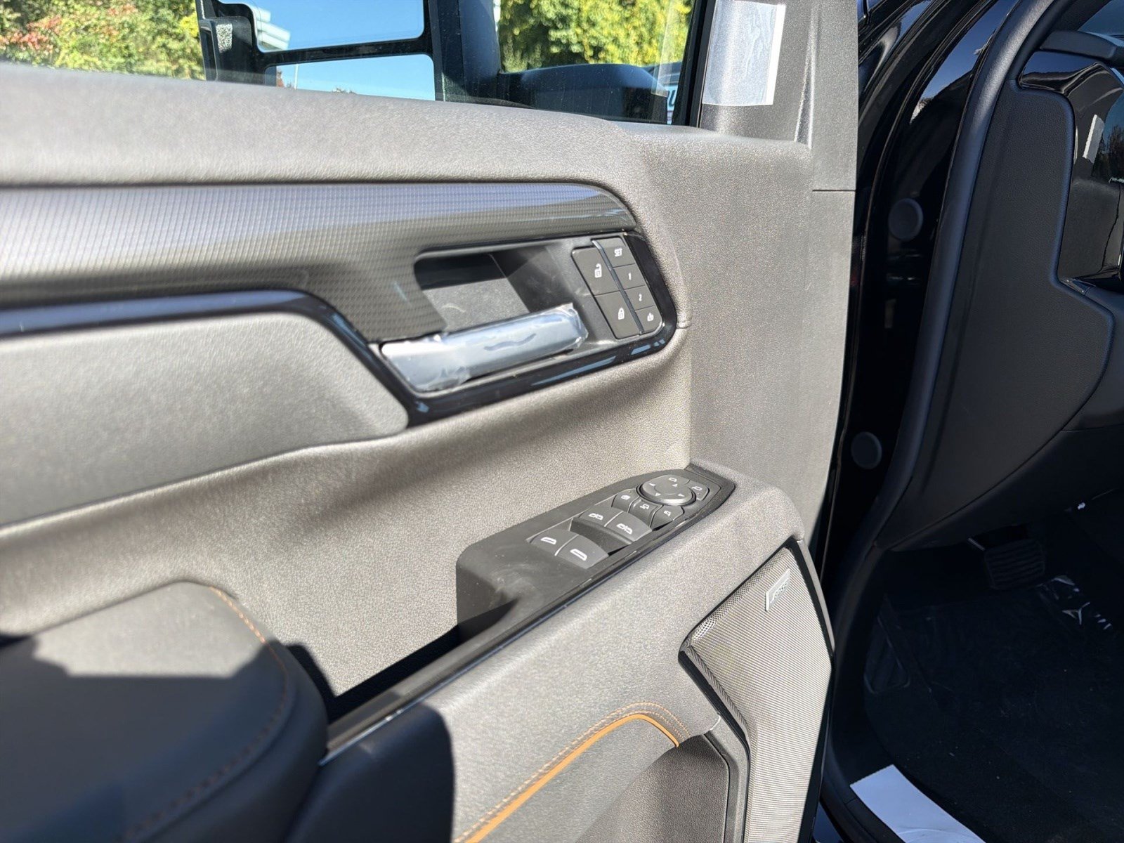 New 2026 GMC Sierra 3500 AT4 w/ AT4 Premium Plus Package AWD/4WD image 12