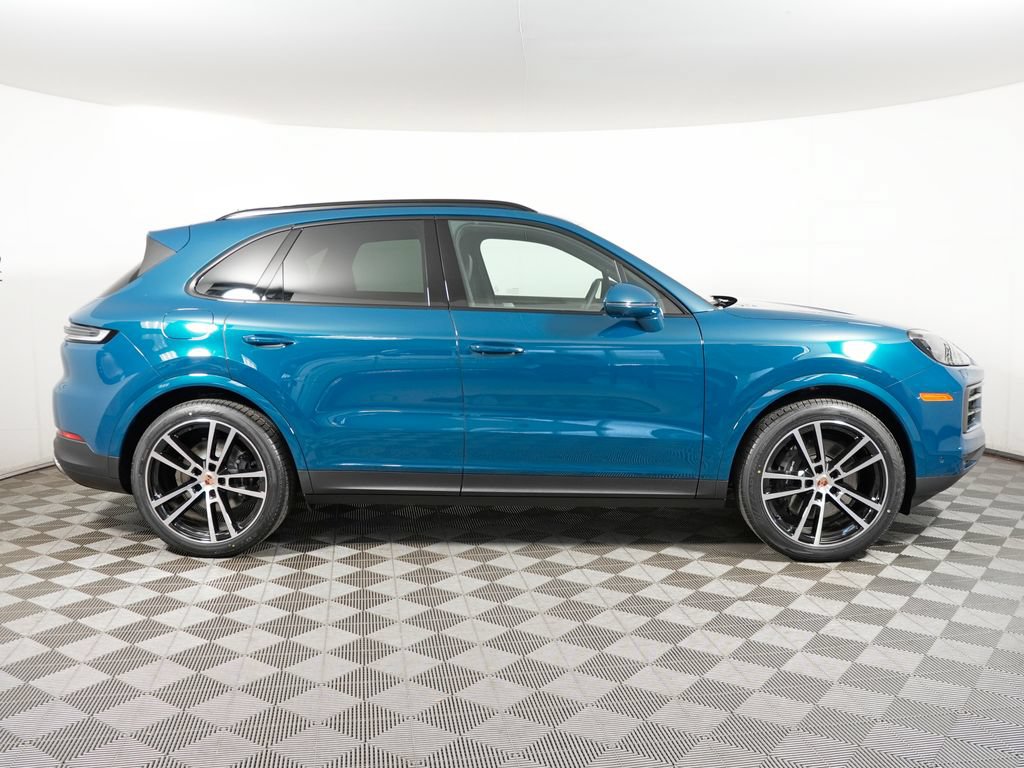Certified 2026 Porsche Cayenne AWD/4WD image 8