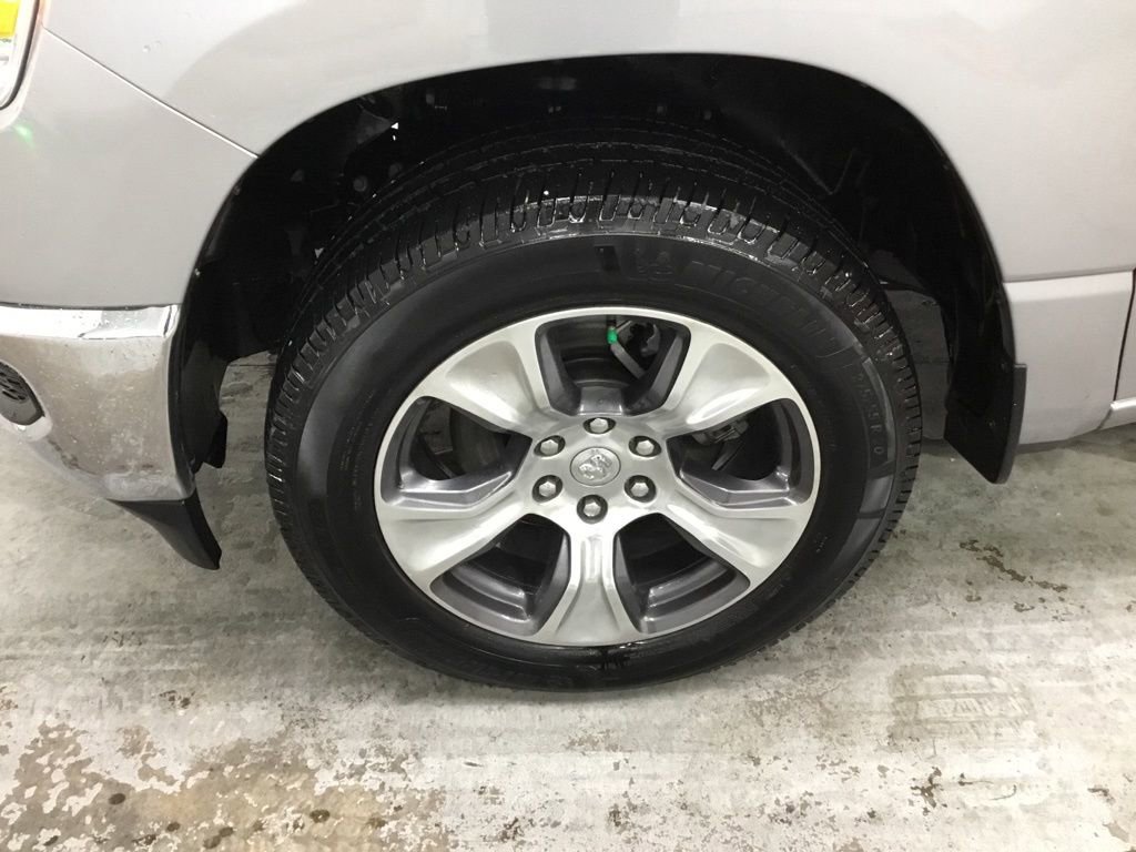 Used 2023 RAM 1500 Laramie AWD/4WD image 5