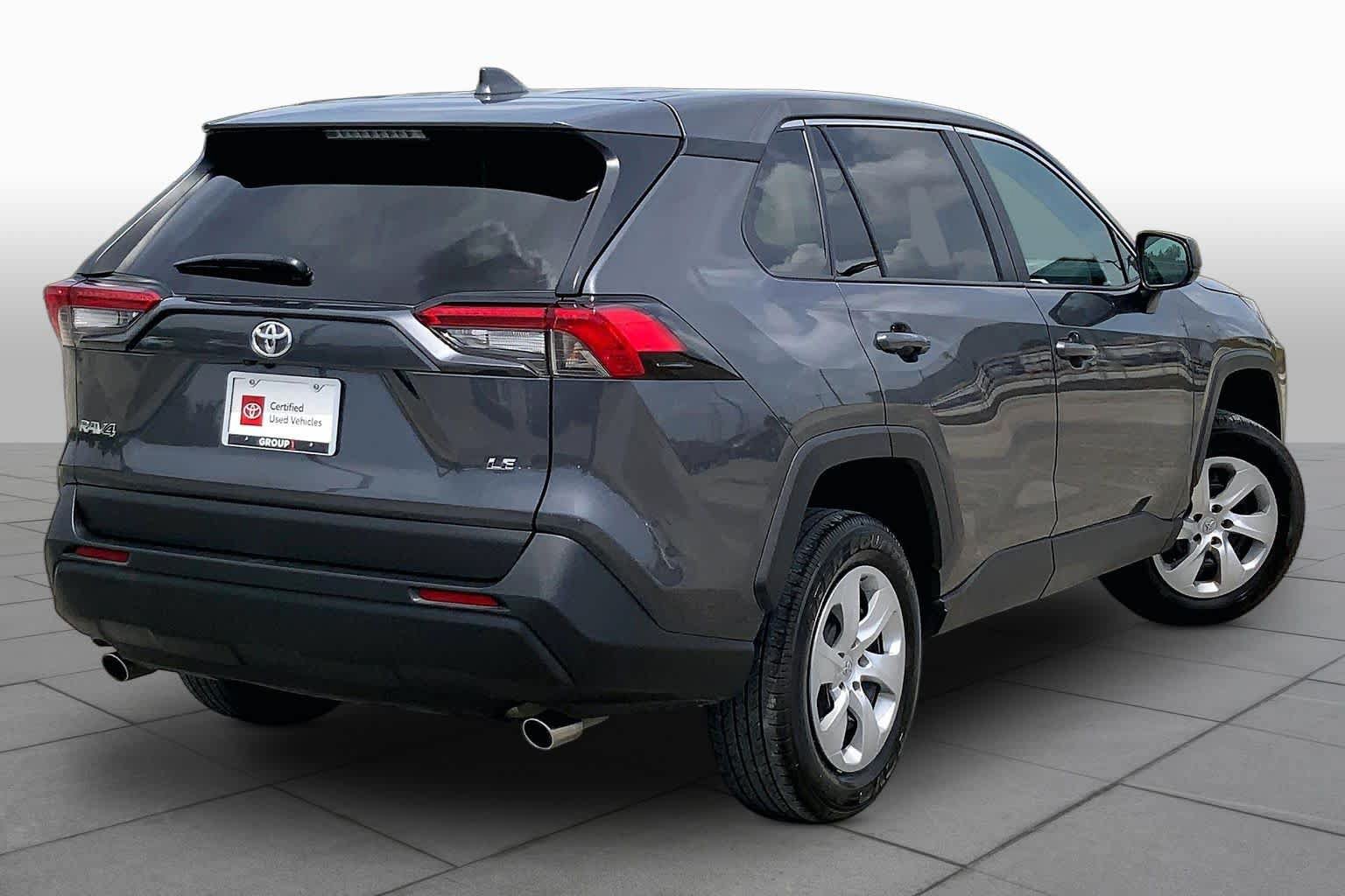 Used 2023 Toyota RAV4 LE FWD image 13