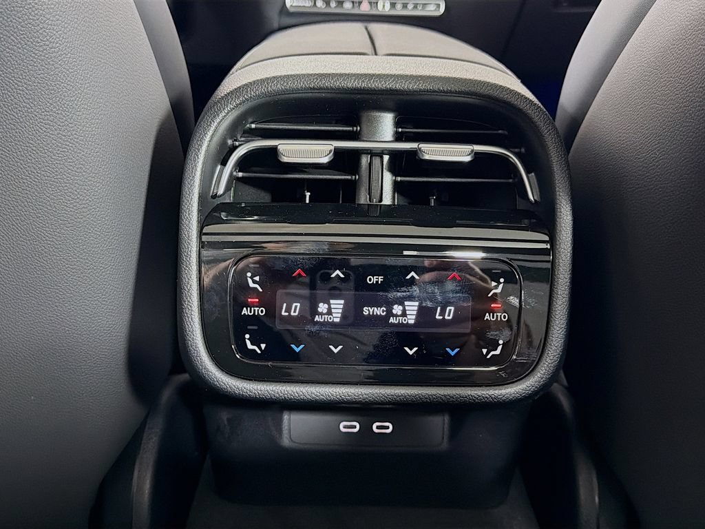 New 2026 Mercedes-Benz E 53 AMG e 4MATIC Sedan image 28