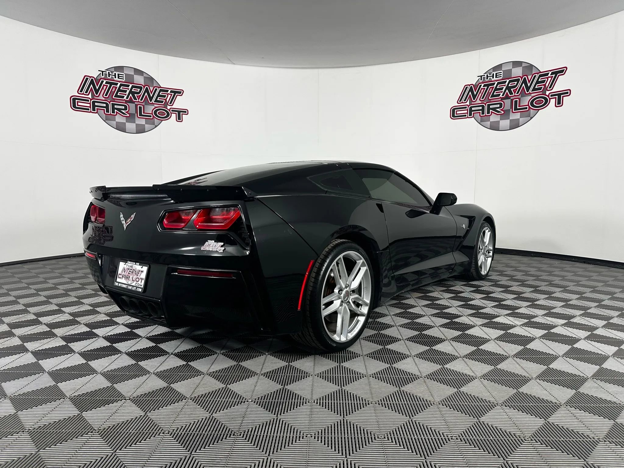 Used 2018 Chevrolet Corvette Stingray Coupe w/ Battery Protection Package image 7