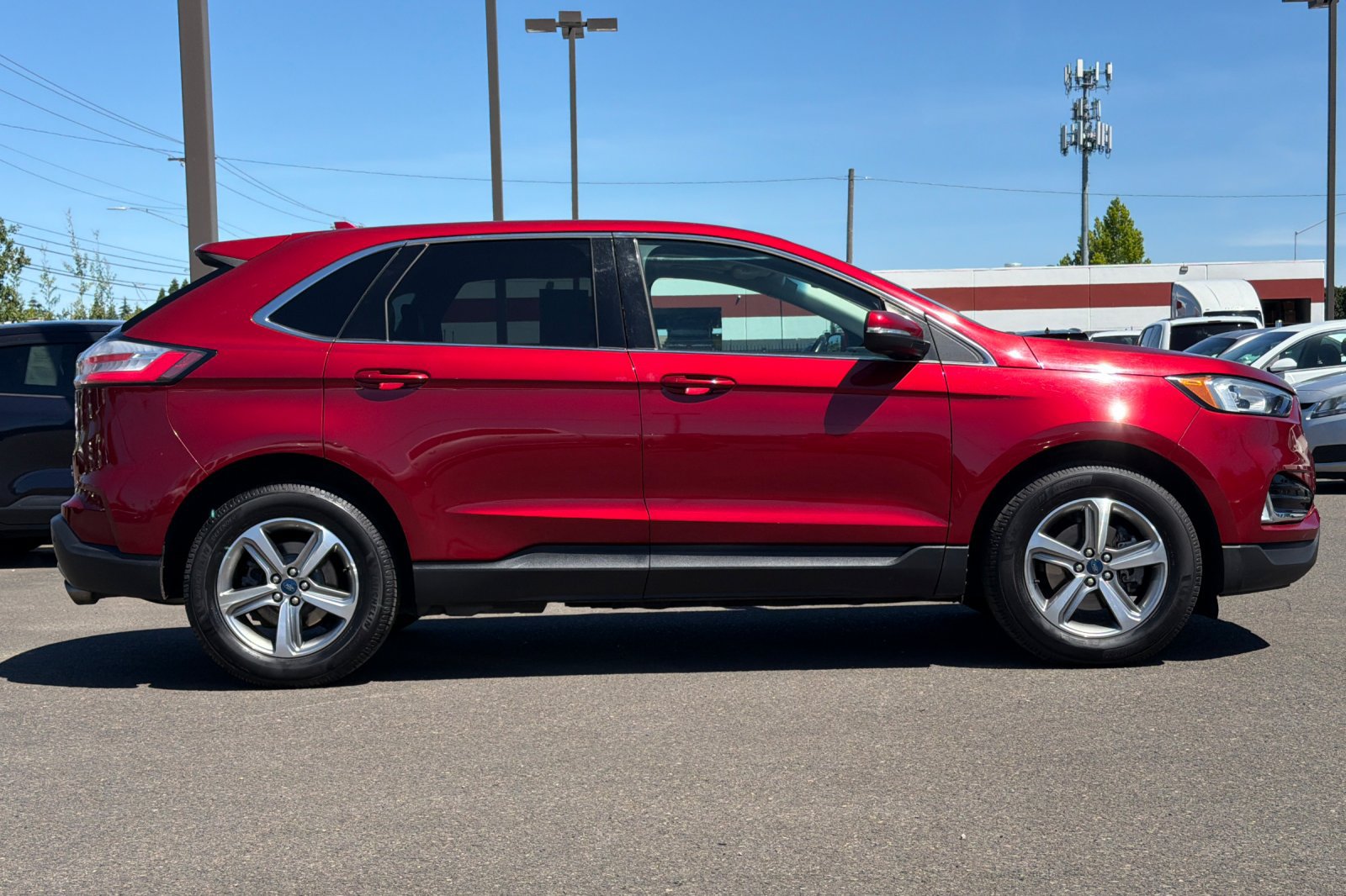 Used 2019 Ford Edge SEL w/ Equipment Group 201A FWD image 3