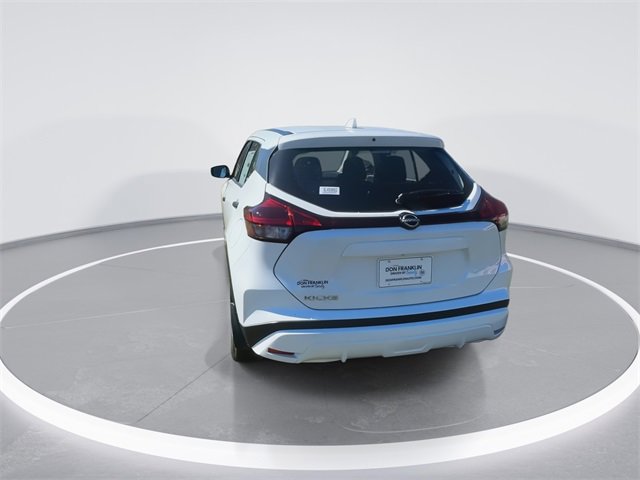 New 2025 Nissan Kicks Play S image 7