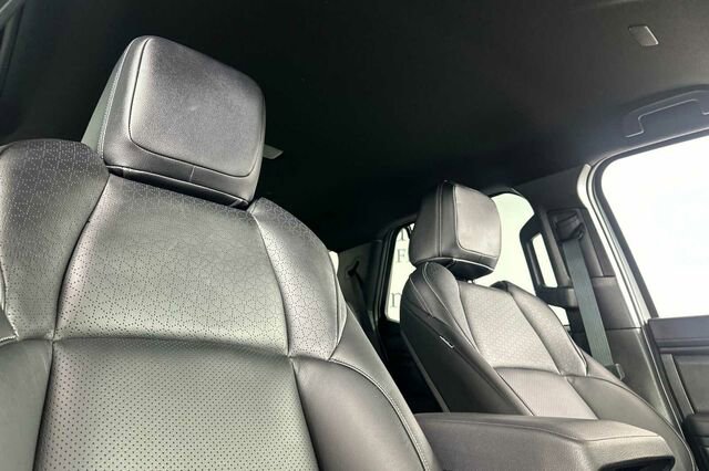 Used 2025 Toyota 4Runner 4WD image 19