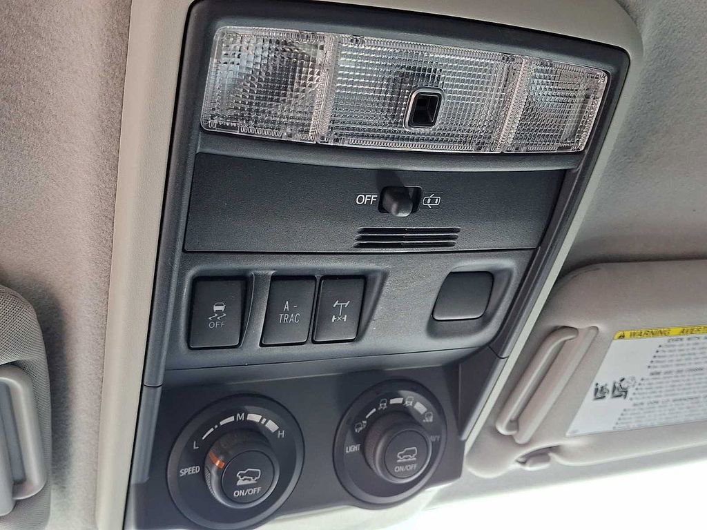 Used 2015 Toyota 4Runner Trail AWD/4WD image 22